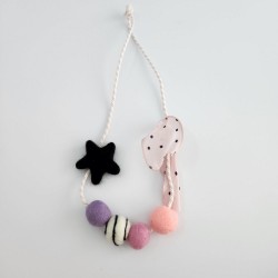 Star Felts Necklace 2