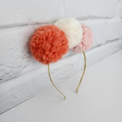 Pompom Coronet 7